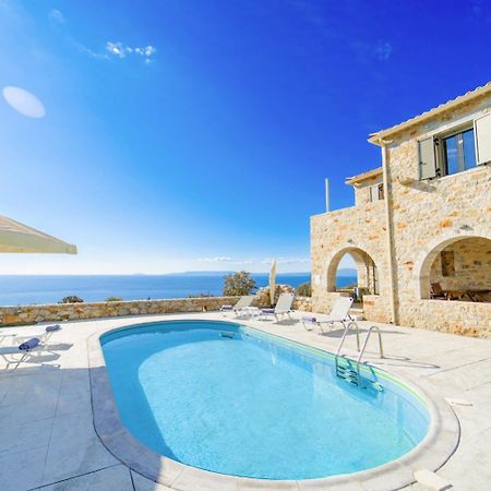 Villa Dioni Ena Пірогос Екстер'єр фото